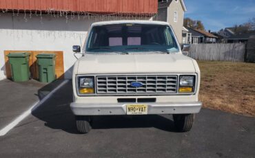 Ford-E250-econoline-cargo-van-1990