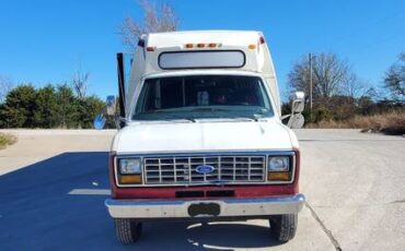 Ford-E350-shuttle-bus-diesel-1990-white-170590-8