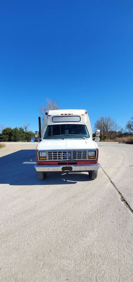 Ford-E350-shuttle-bus-diesel-1990-white-170590-8