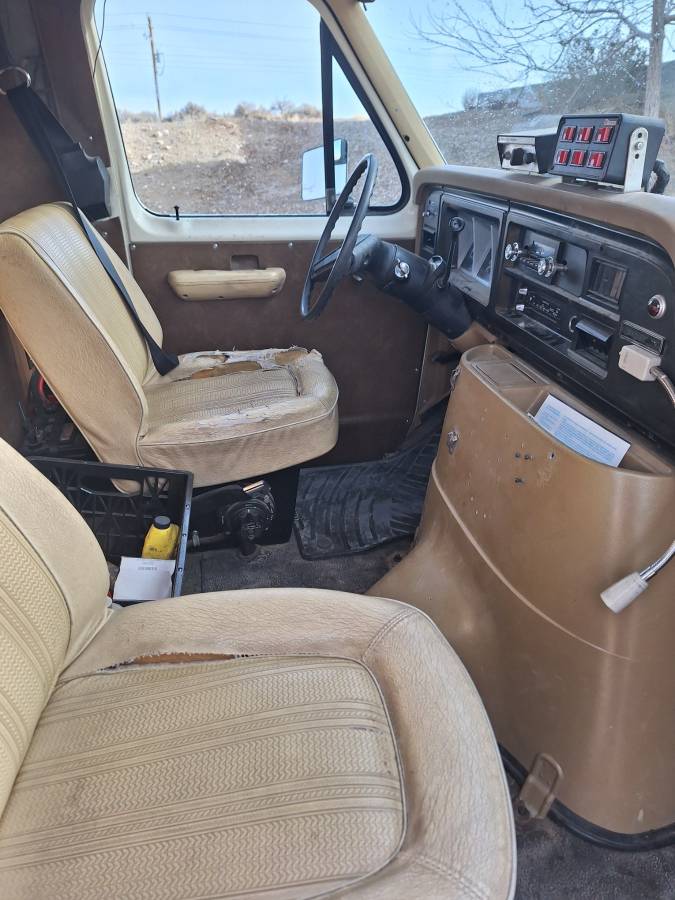 Ford-E350-van-1980-78858-2