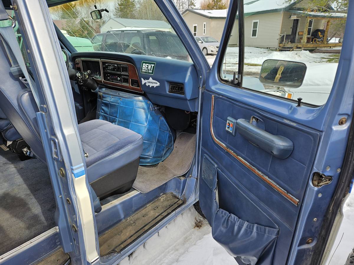 Ford-Econoline-cargo-van-1986-blue-81740-2