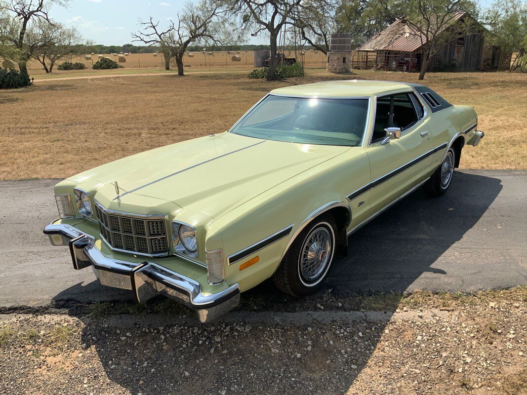 Ford Elite Coupe 1976 à vendre