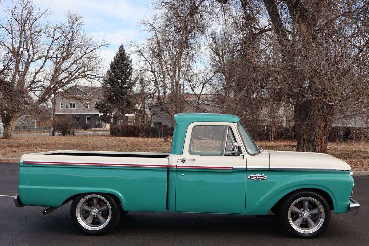 Ford-F-100-1966-2