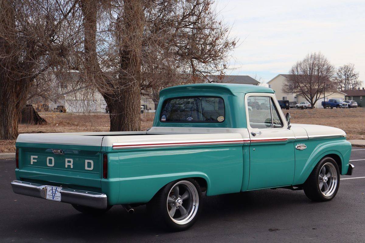 Ford-F-100-1966-3