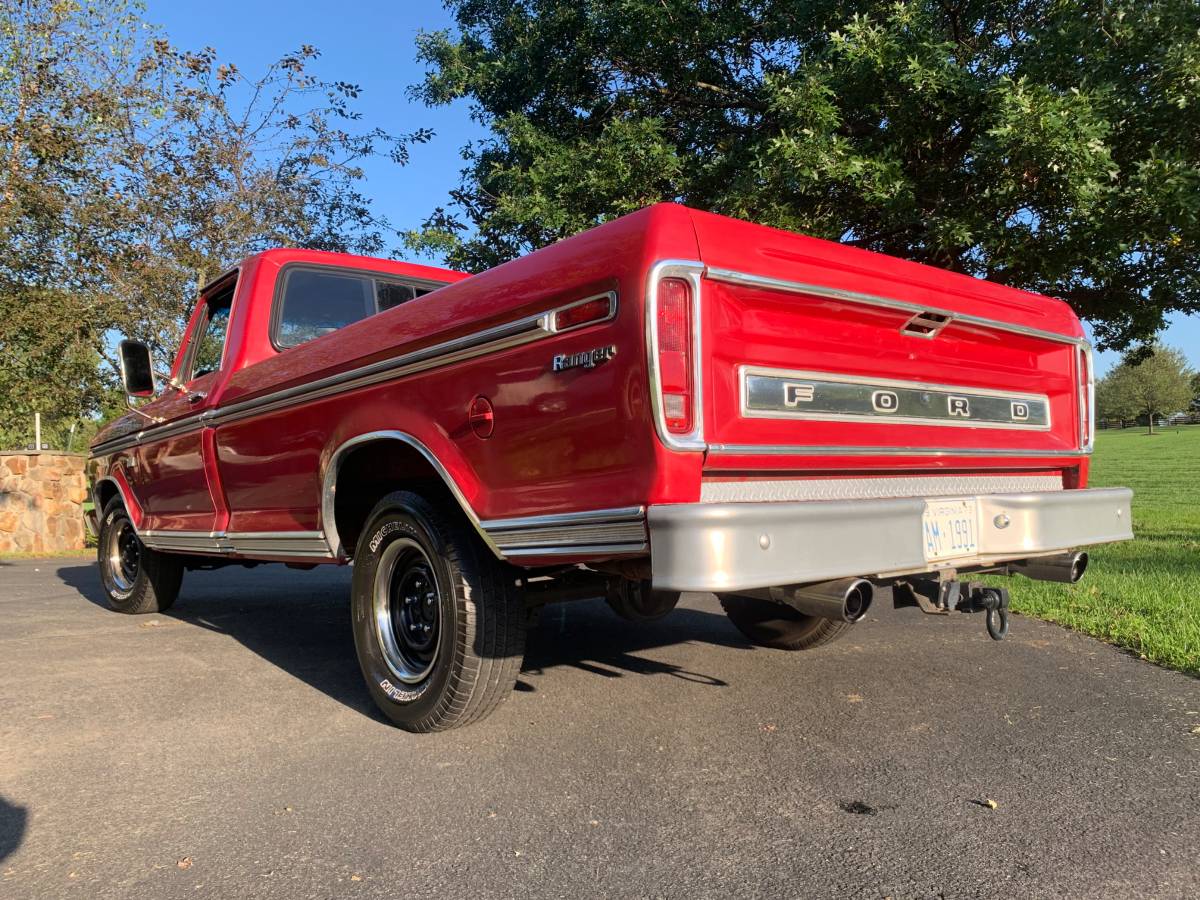 Ford-F-100-1973-red-193121-21