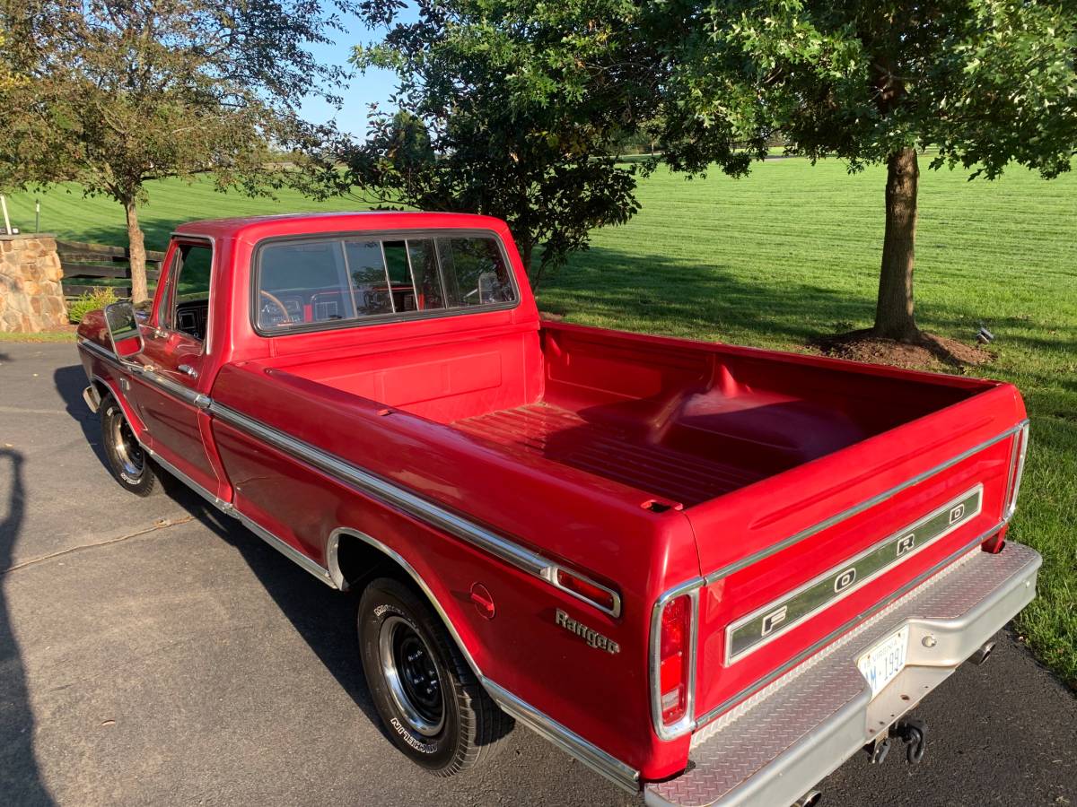 Ford-F-100-1973-red-193121-5