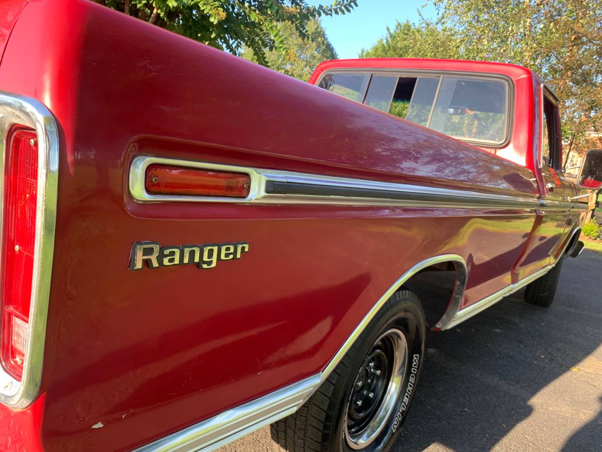 Ford-F-100-1973-red-193121-7