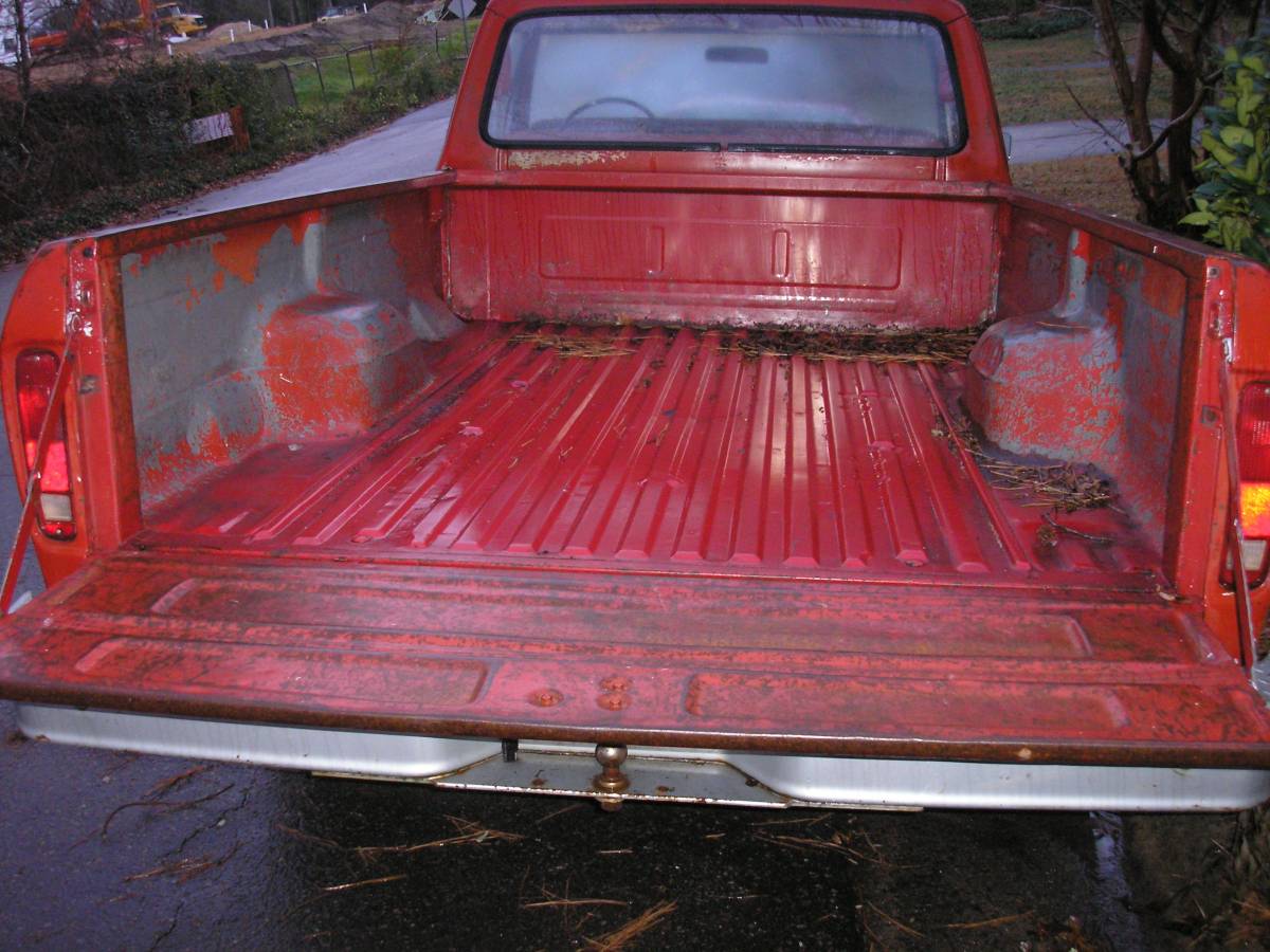 Ford-F-100-1978-red-80467-4