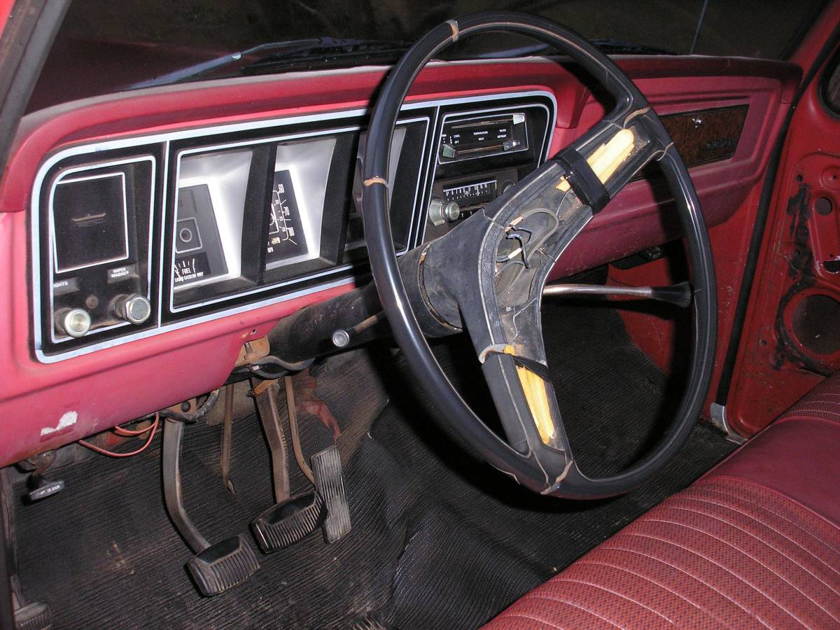 Ford-F-100-1978-red-80467-7