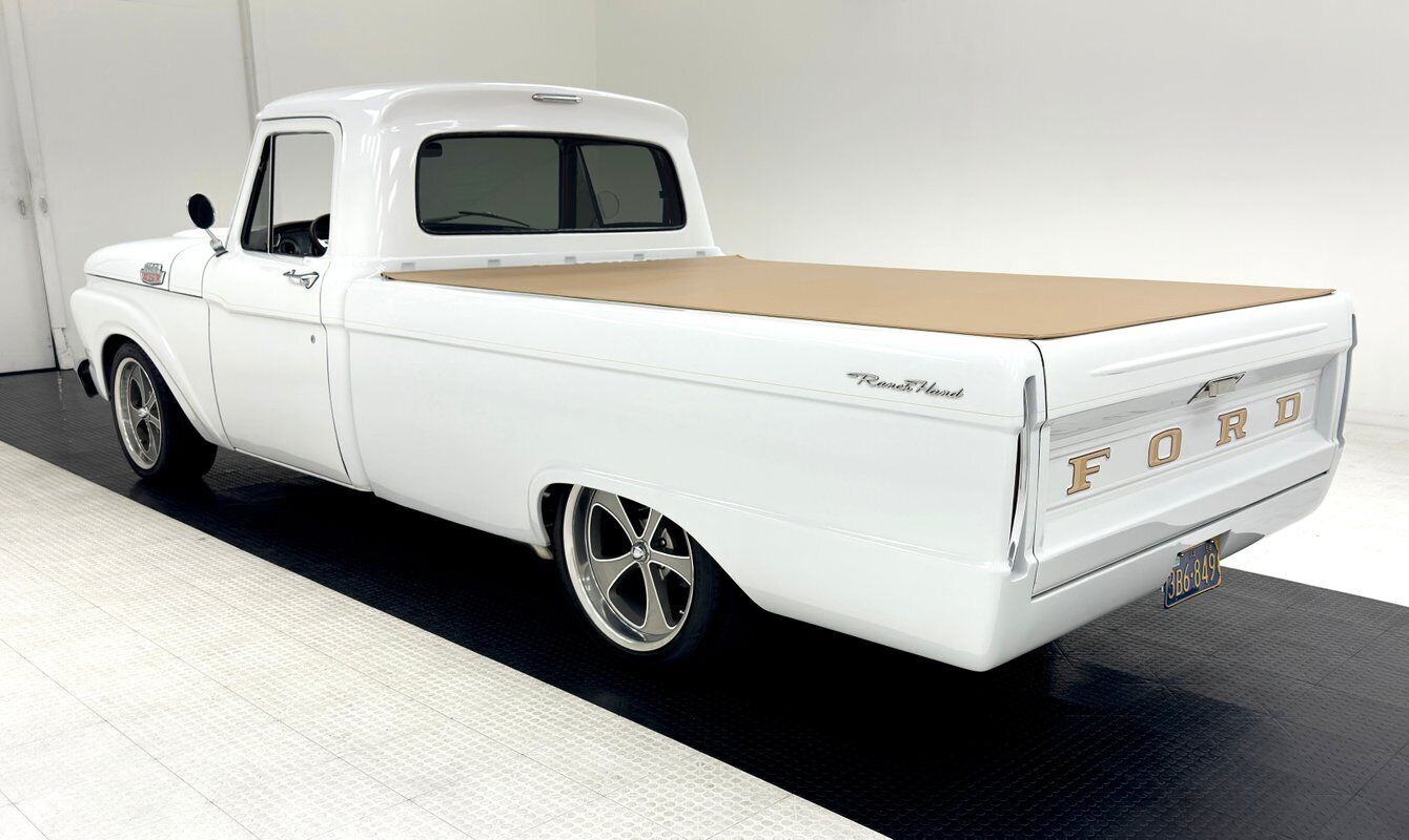 Ford-F-100-Pickup-1964-White-Brown-843-3