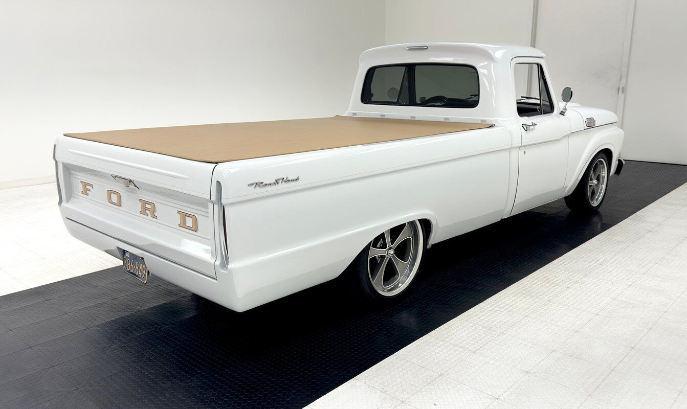 Ford-F-100-Pickup-1964-White-Brown-843-5