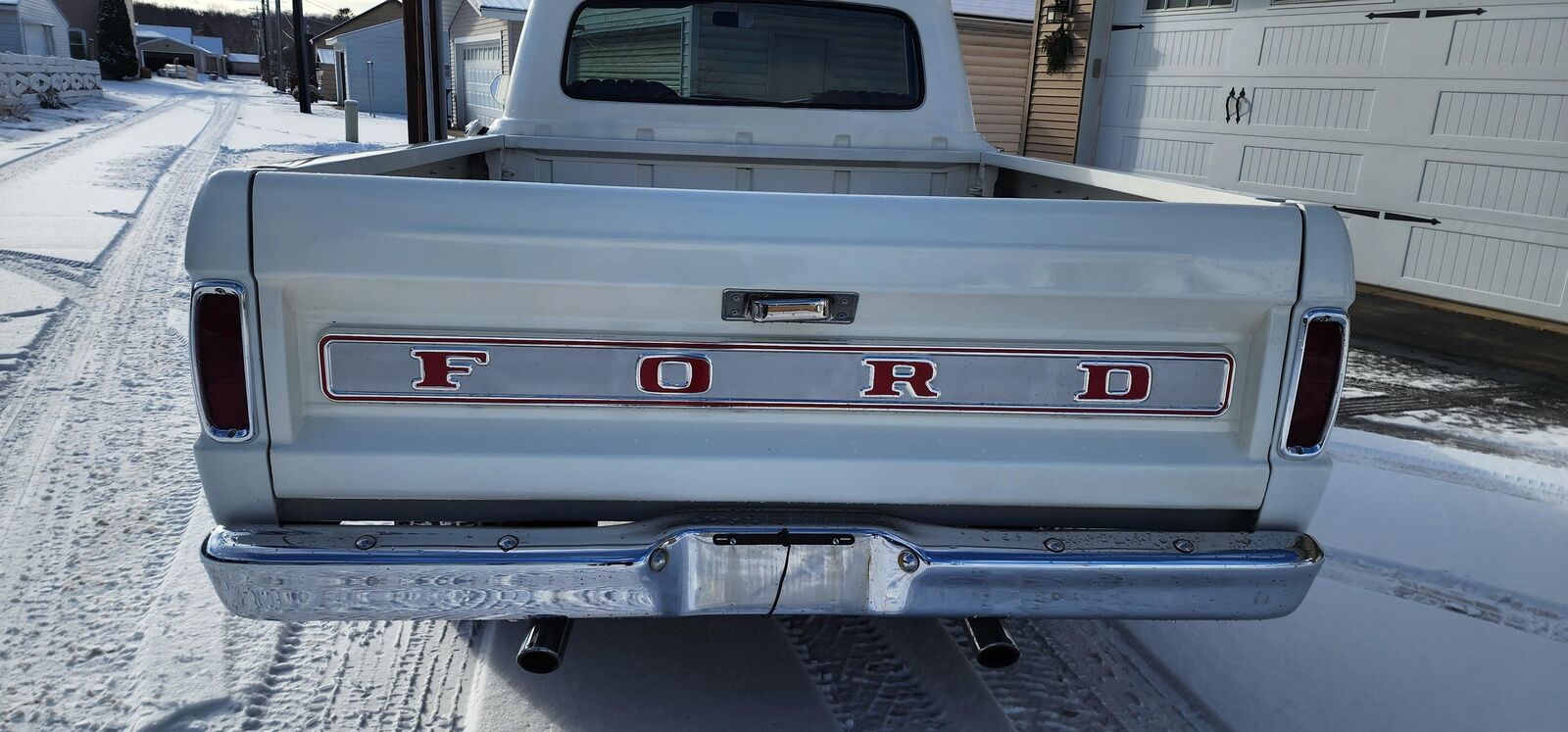 Ford-F-100-Pickup-1965-White-Blue-99999-17