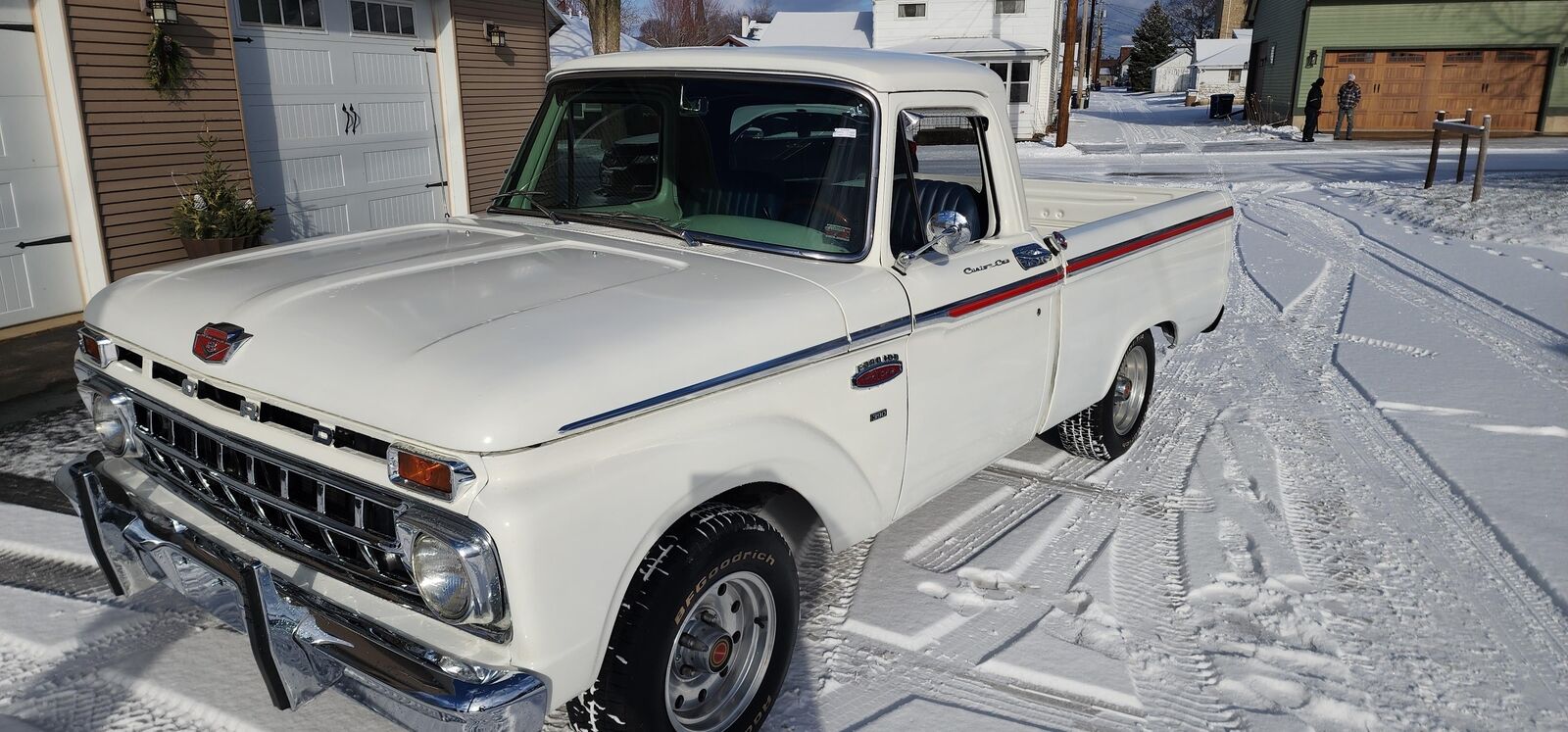 Ford-F-100-Pickup-1965-White-Blue-99999-21