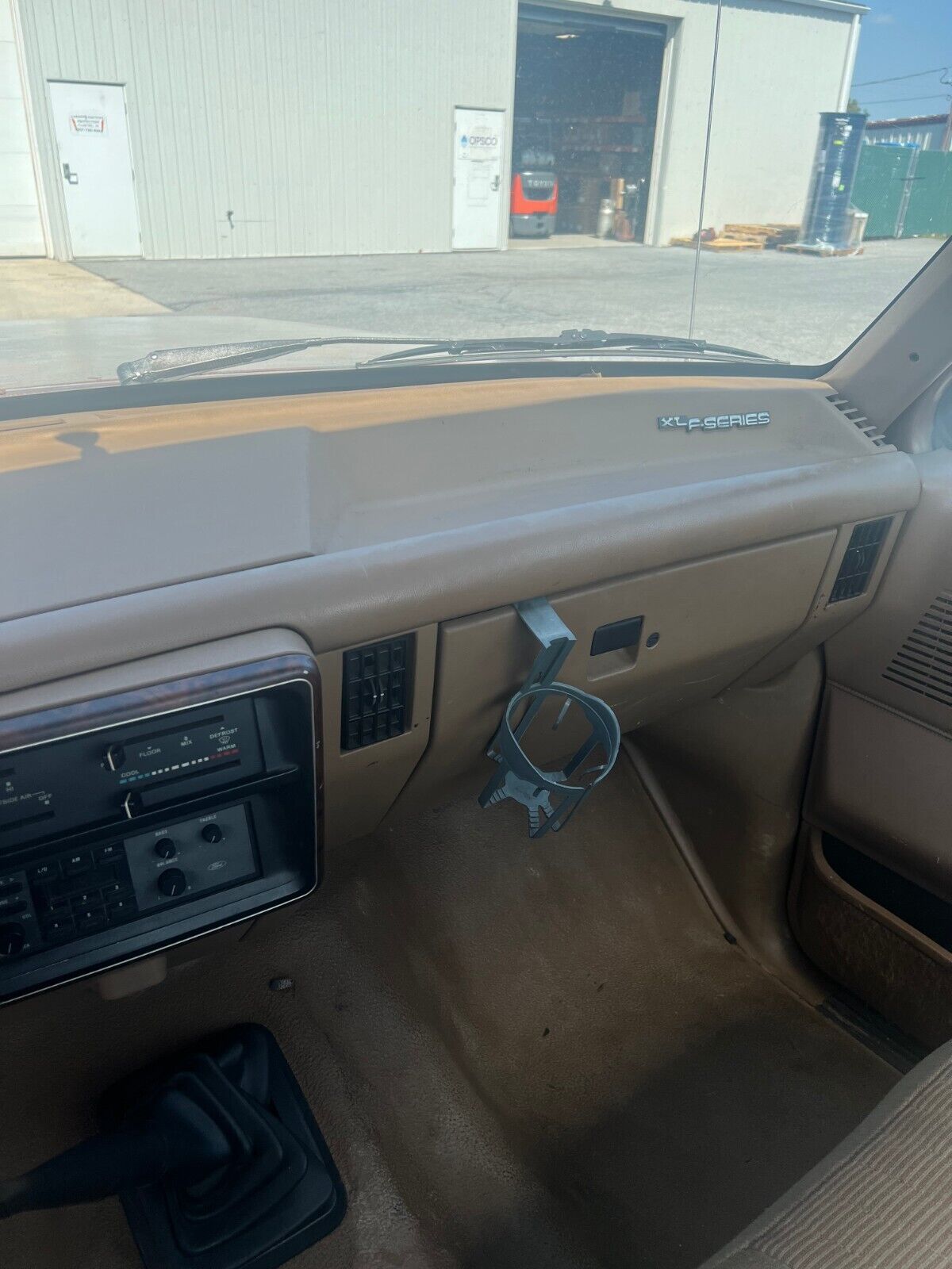 Ford-F-150-1988-Brown-Tan-241402-11