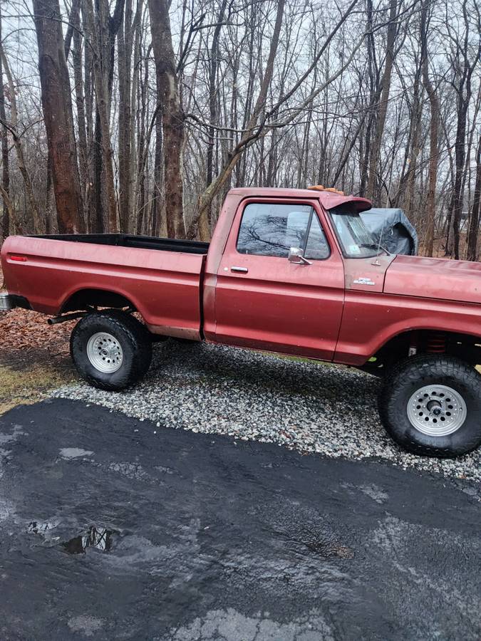 Ford-F-150-6ft-bed-1977-red-115872-1