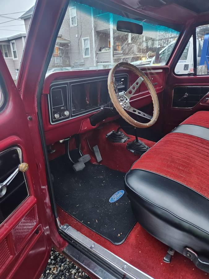 Ford-F-150-6ft-bed-1977-red-115872-5