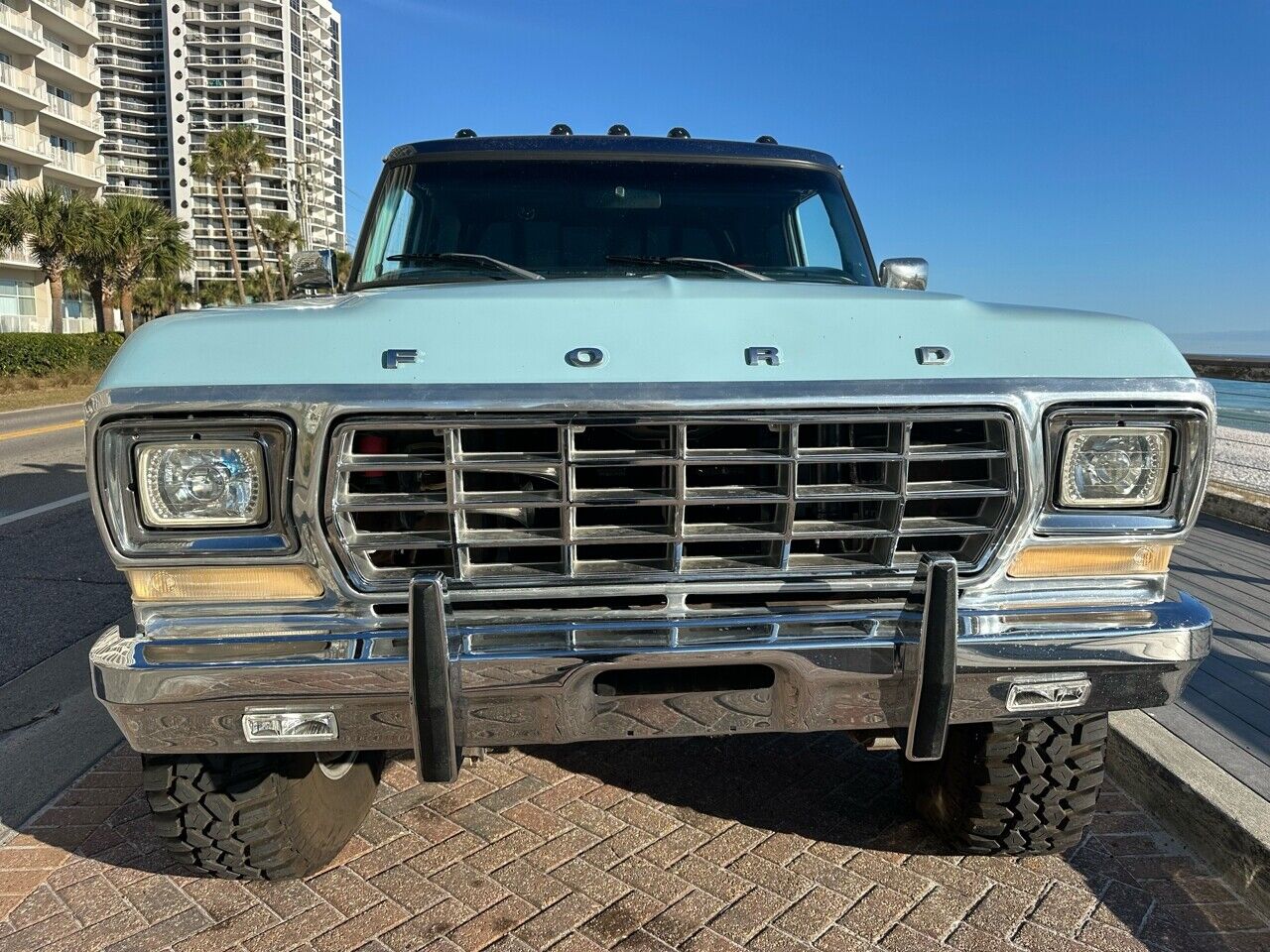 Ford-F-150-Pickup-1979-26