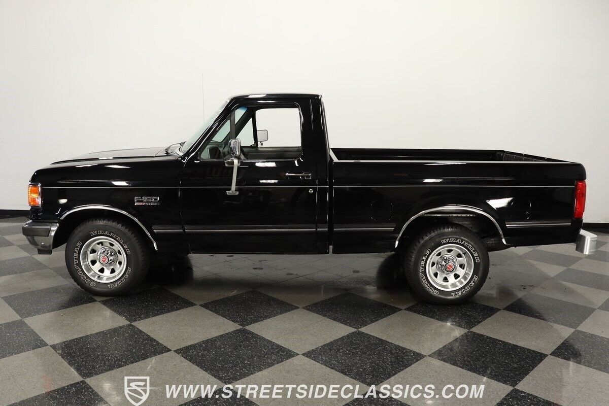 Ford-F-150-Pickup-1991-Black-Gray-703-2