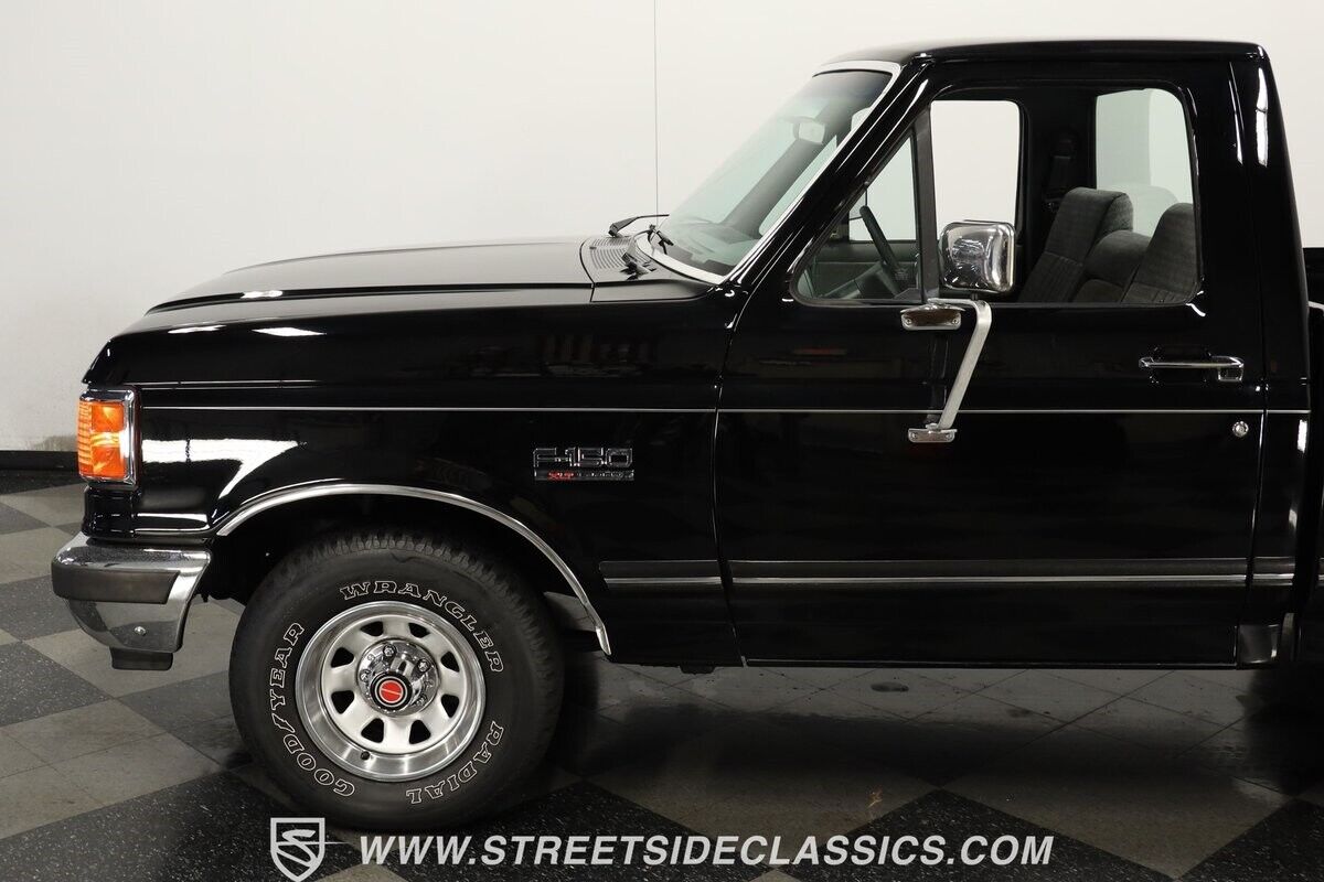 Ford-F-150-Pickup-1991-Black-Gray-703-22