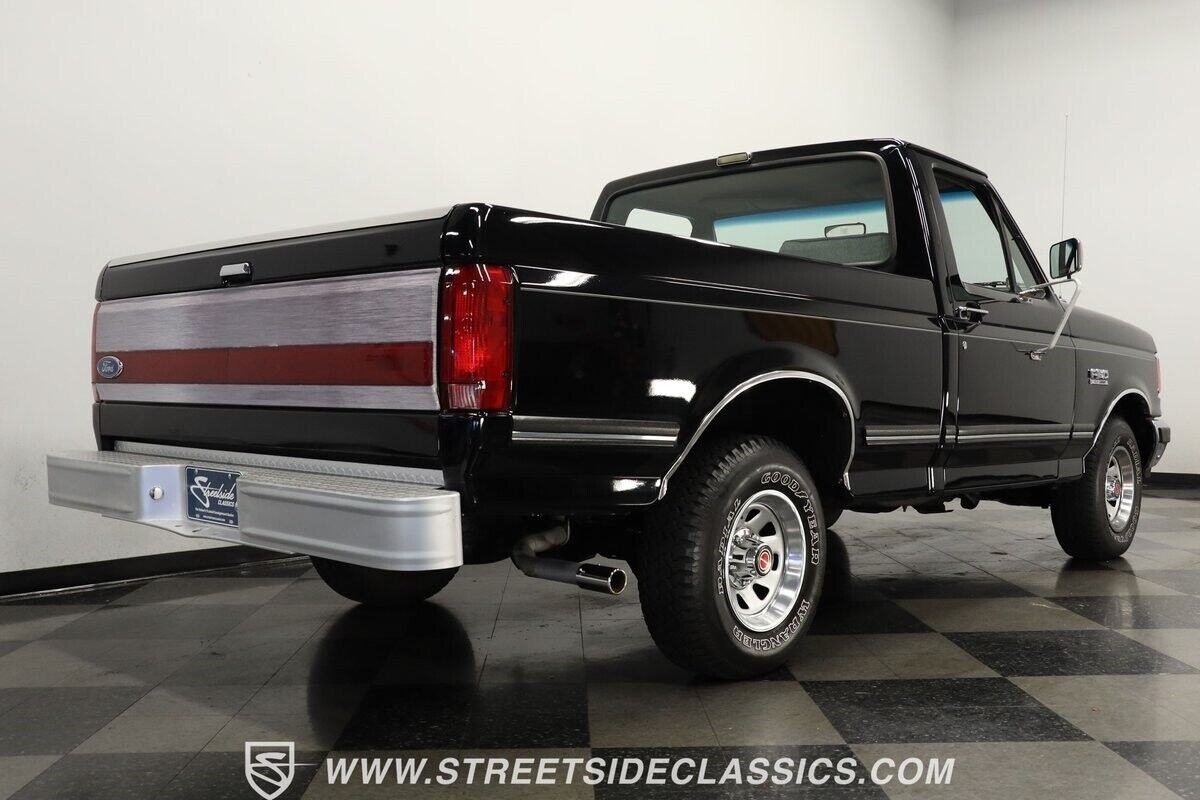 Ford-F-150-Pickup-1991-Black-Gray-703-26