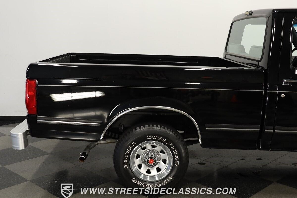 Ford-F-150-Pickup-1991-Black-Gray-703-27