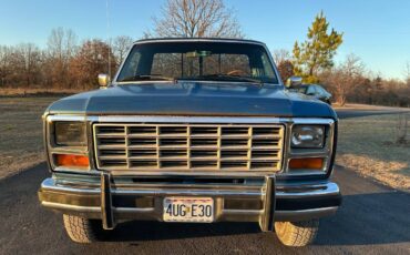 Ford-F-150-xlt-1984-1