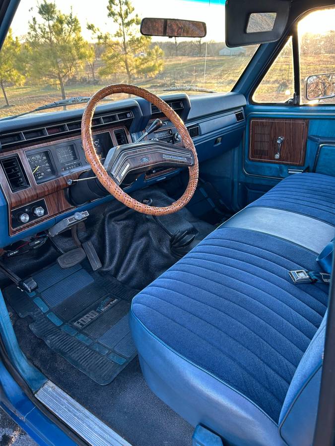 Ford-F-150-xlt-1984-2