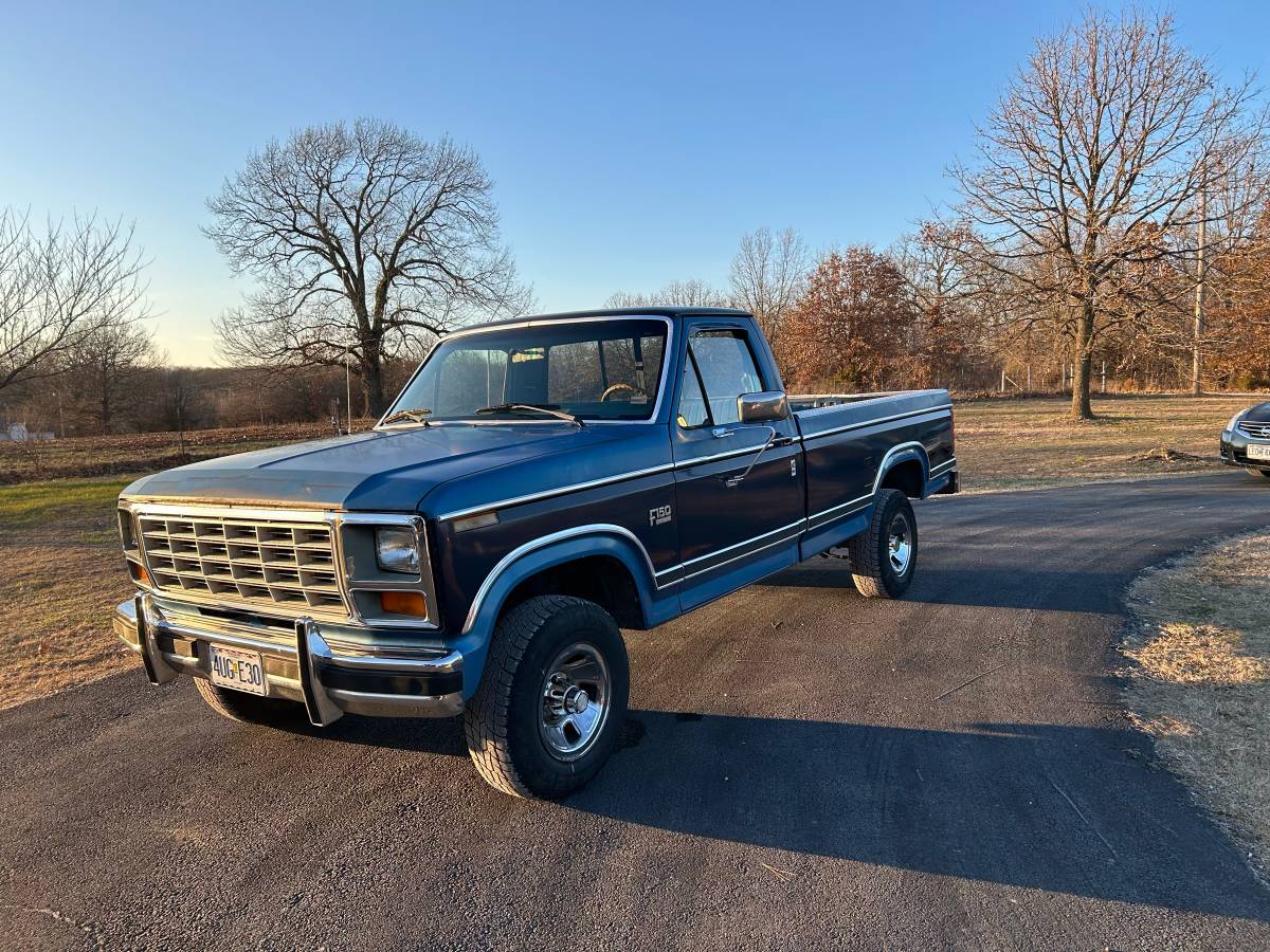 Ford-F-150-xlt-1984-7