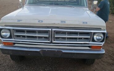 Ford-F-250-1971-white-123919-10