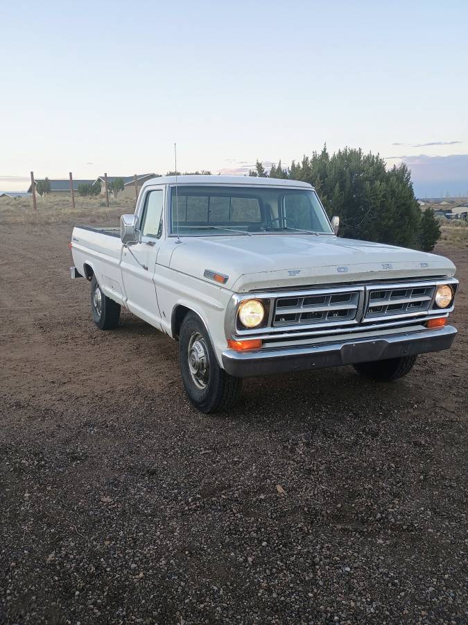 Ford-F-250-1971-white-123919-14