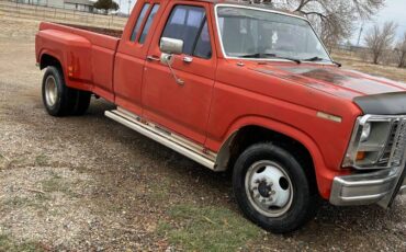 Ford-F-250-1985-241401-1