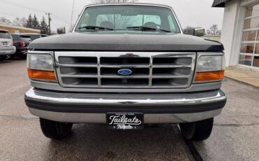 Ford-F-250-1995-black-205637-2