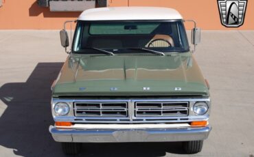 Ford-F-250-Pickup-1972-Green-Tan-116-7