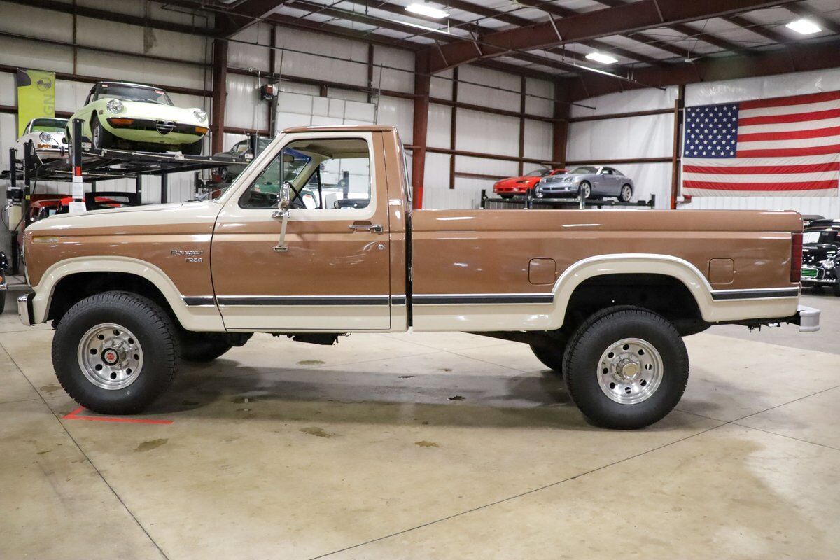 Ford-F-250-Pickup-1981-Brown-Tan-49169-3