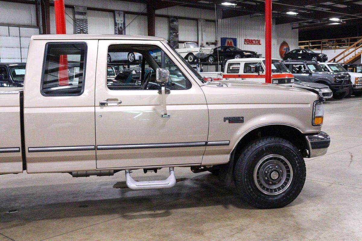 Ford-F-250-Pickup-1992-9