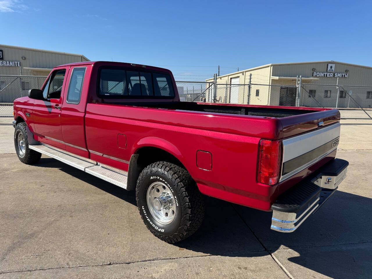 Ford-F-250-Pickup-1995-Maroon-Gray-186684-1