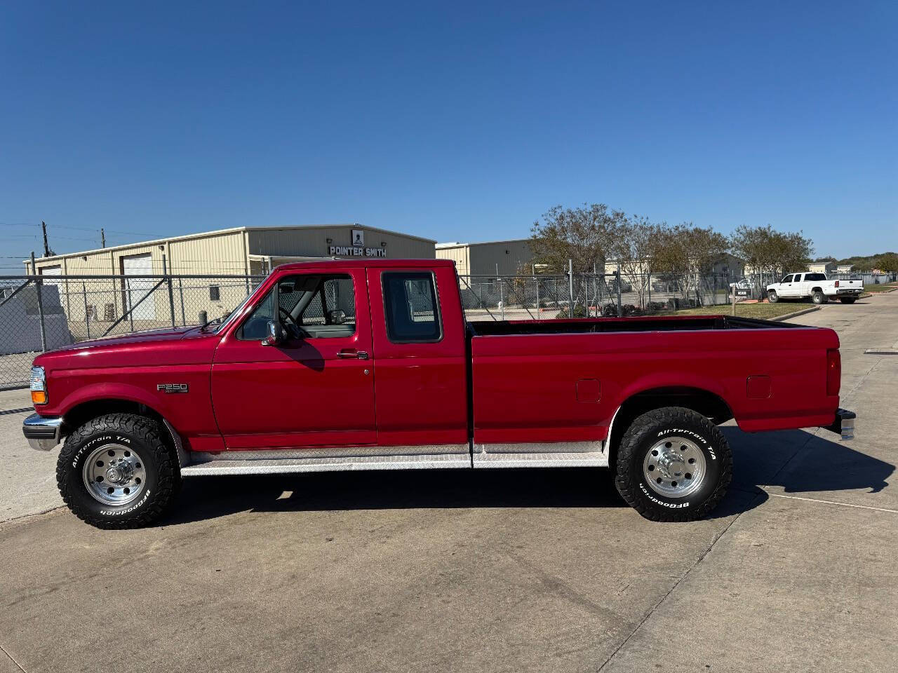 Ford-F-250-Pickup-1995-Maroon-Gray-186684-5