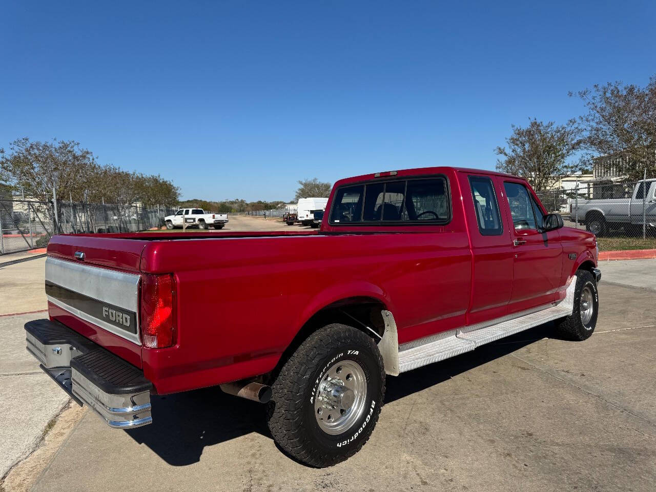 Ford-F-250-Pickup-1995-Maroon-Gray-186684-7