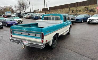 Ford-F-250-camper-special-1969-102882-12