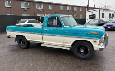 Ford-F-250-camper-special-1969-102882-17