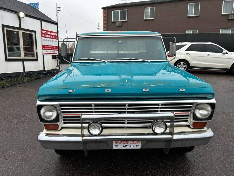 Ford-F-250-camper-special-1969-102882-20