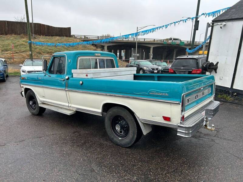 Ford-F-250-camper-special-1969-102882-7