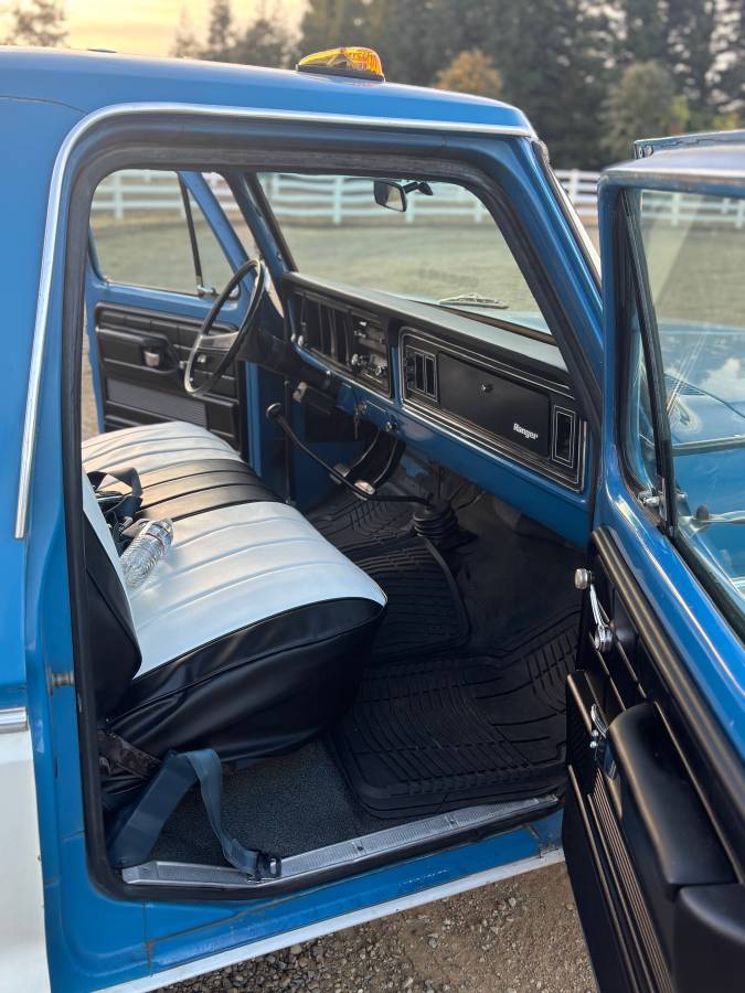 Ford-F-250-standard-cab-1973-185235-2