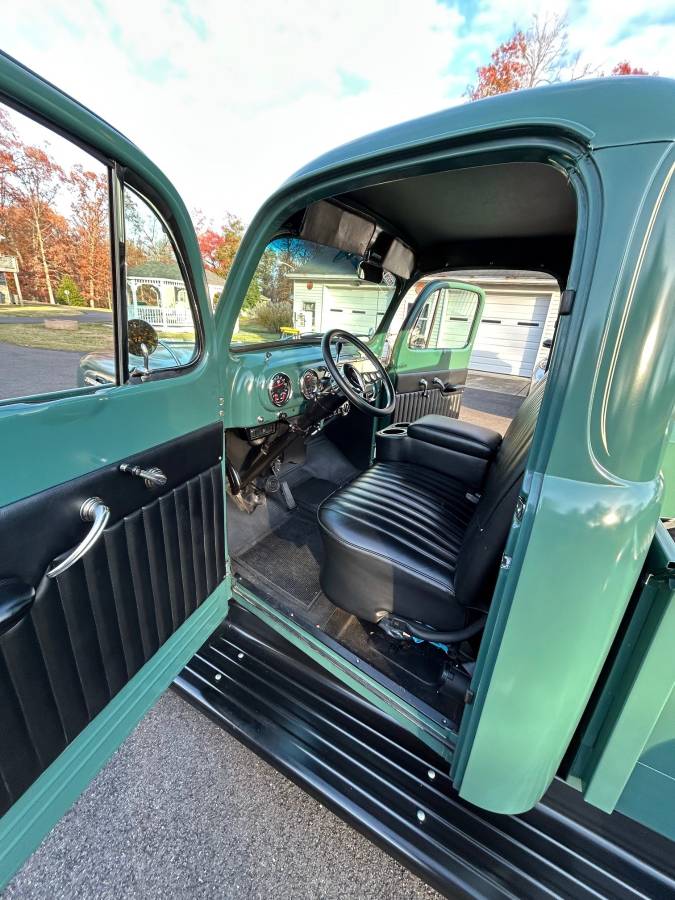 Ford-F1-truck-1951-17