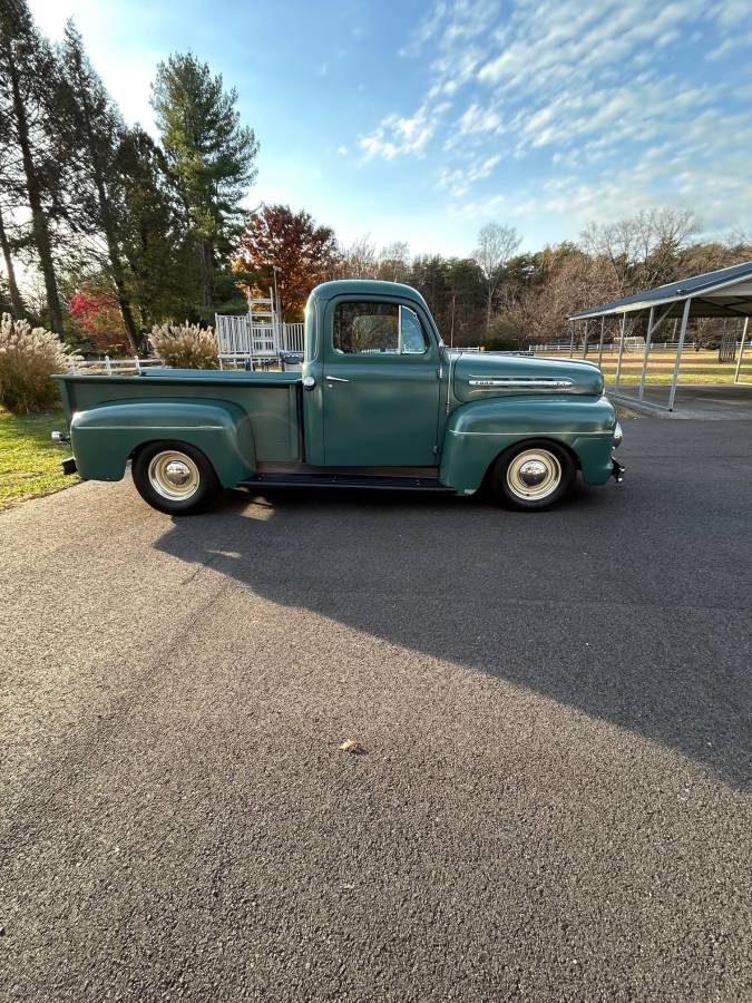 Ford-F1-truck-1951-4