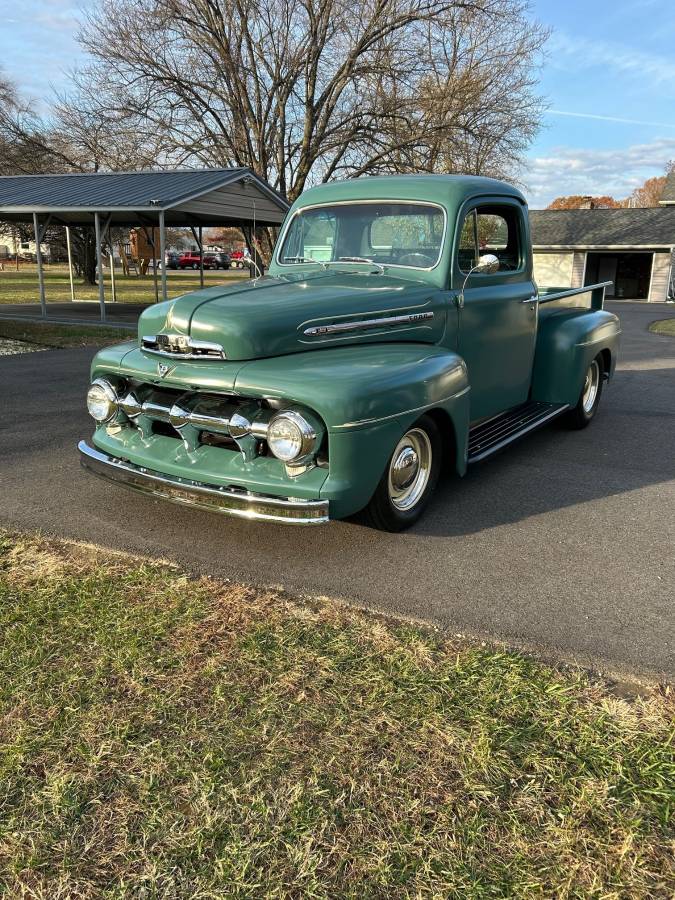 Ford-F1-truck-1951