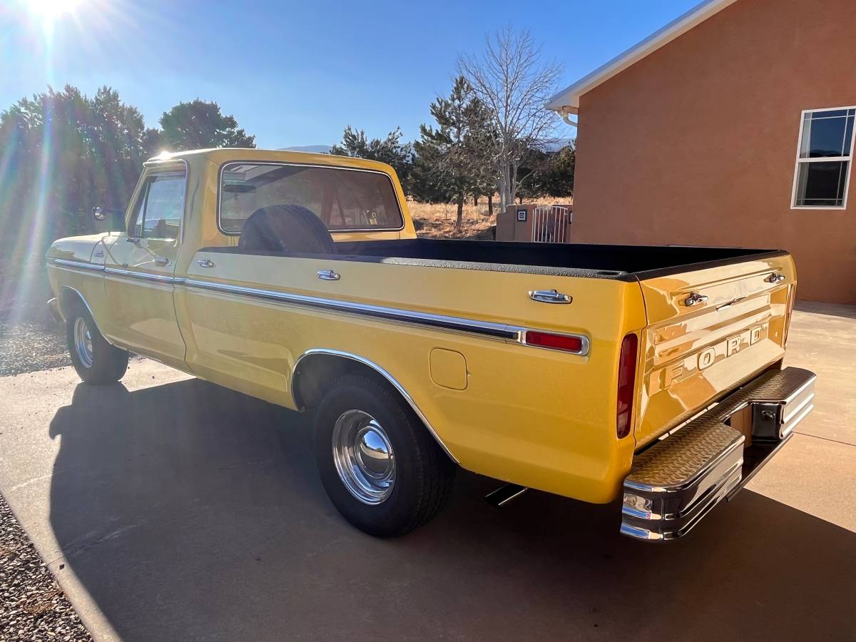 Ford-F100-custom-1979-3