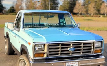 Ford-F150-explorer-1983