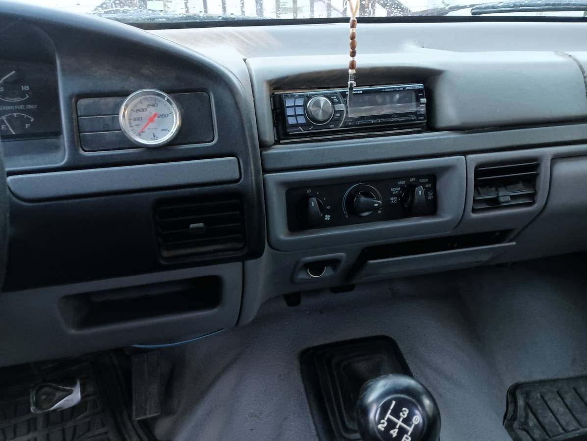 Ford-F150-xl-1995-custom-4828-13