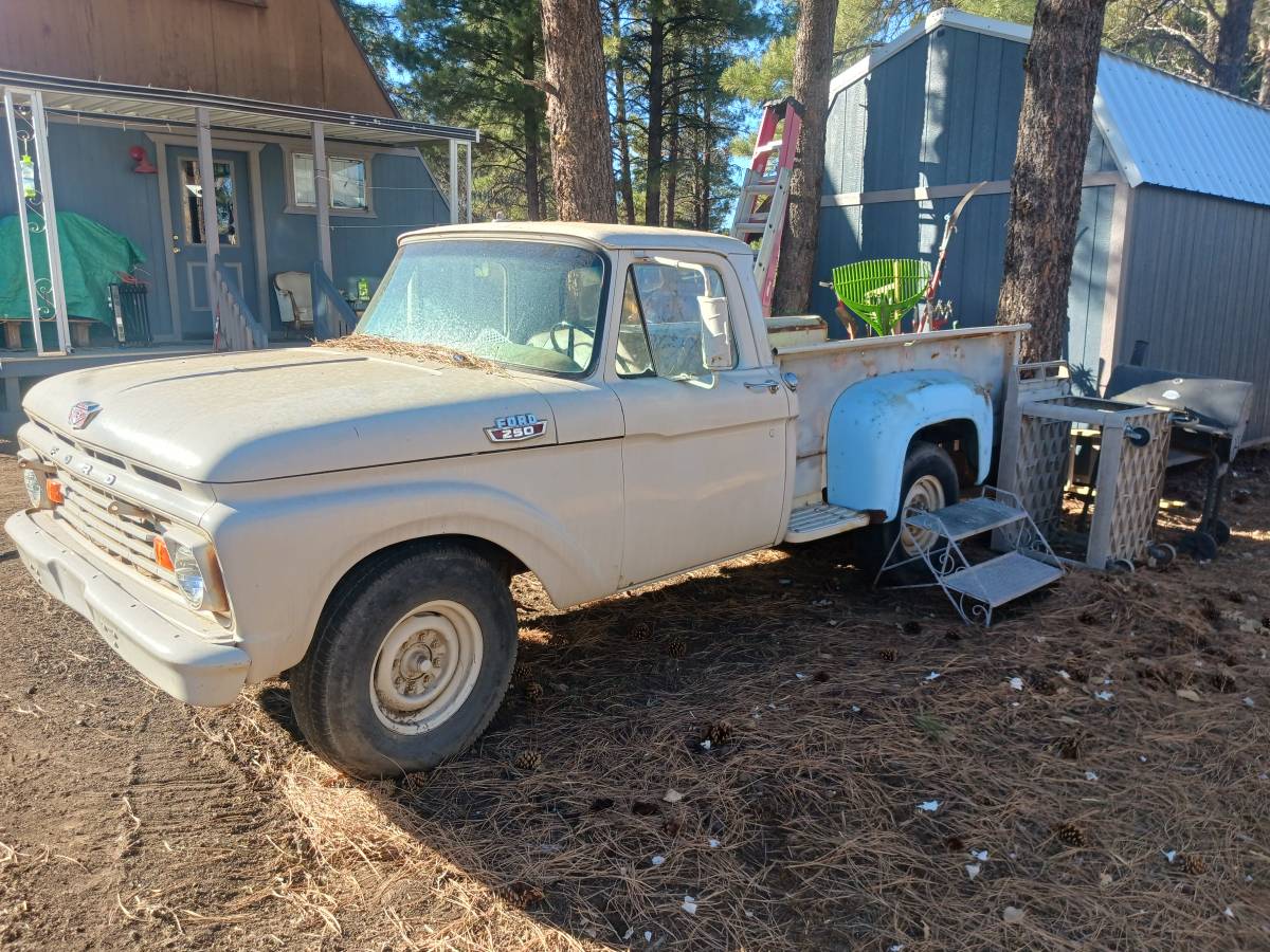 Ford-F250-1963-white-160934-2